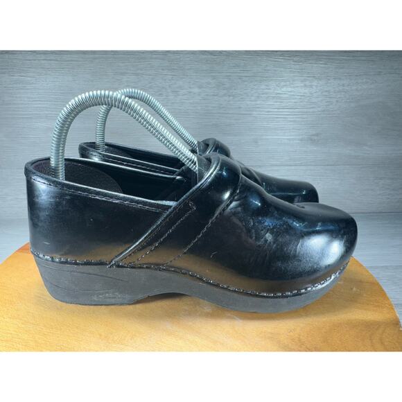 Dansko XP 2.0 Clog Womens Shoes EU38/7.5 Black Leather Comfort Slip See Pics - Picture 1 of 9